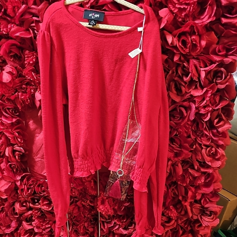 In Girl NWT Girls Stylish Red SoftvLong Sleeve Top Size Small 7/8